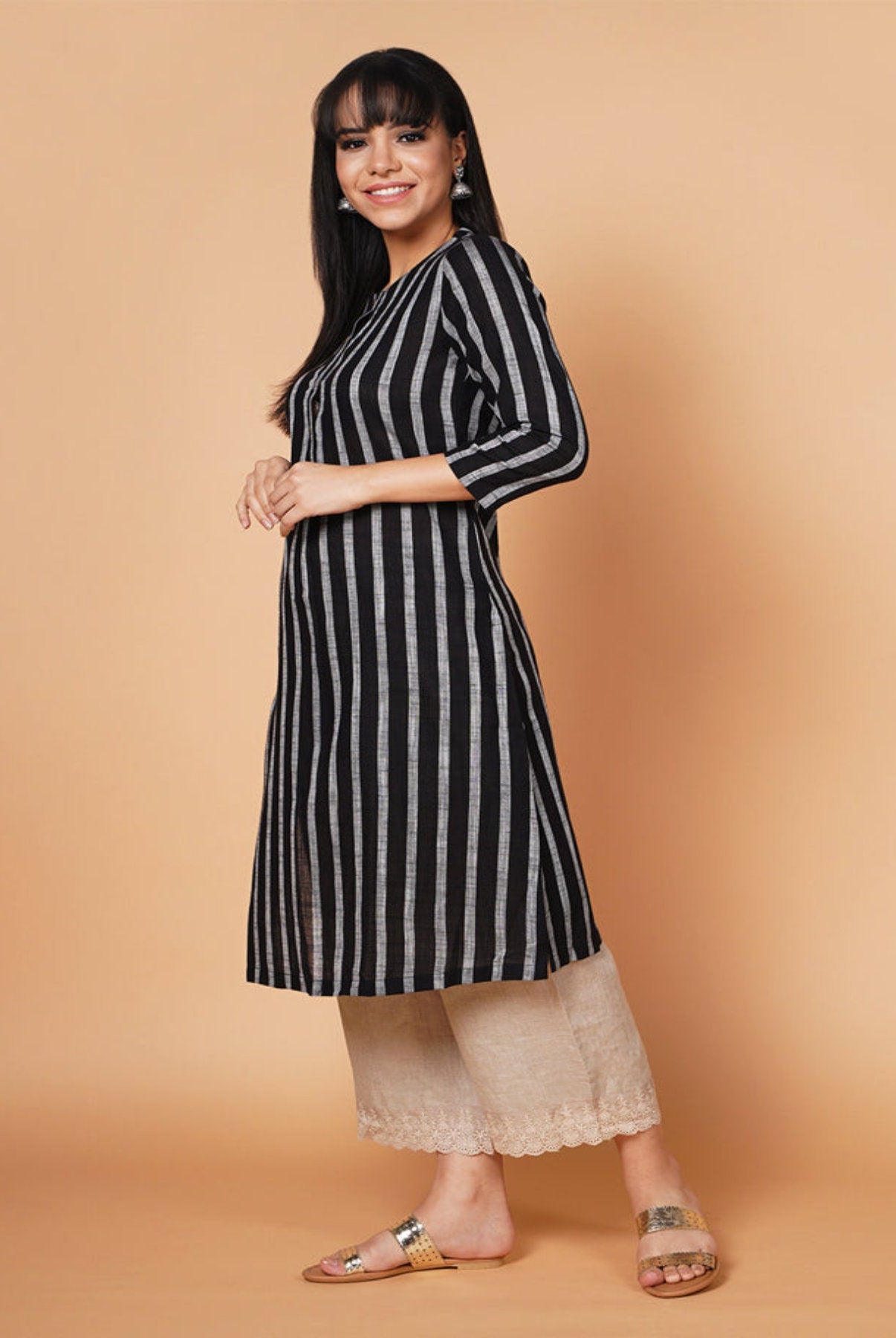 Simply Striped Straight Kurta+