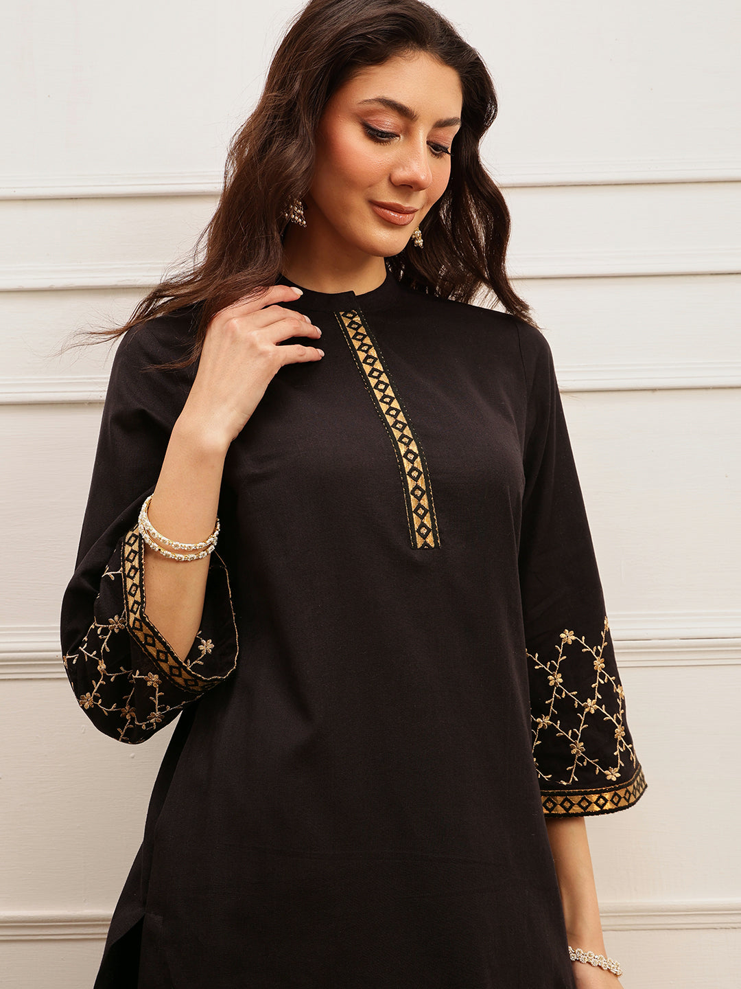 Midnight Elegance Embroidered Kurta Set