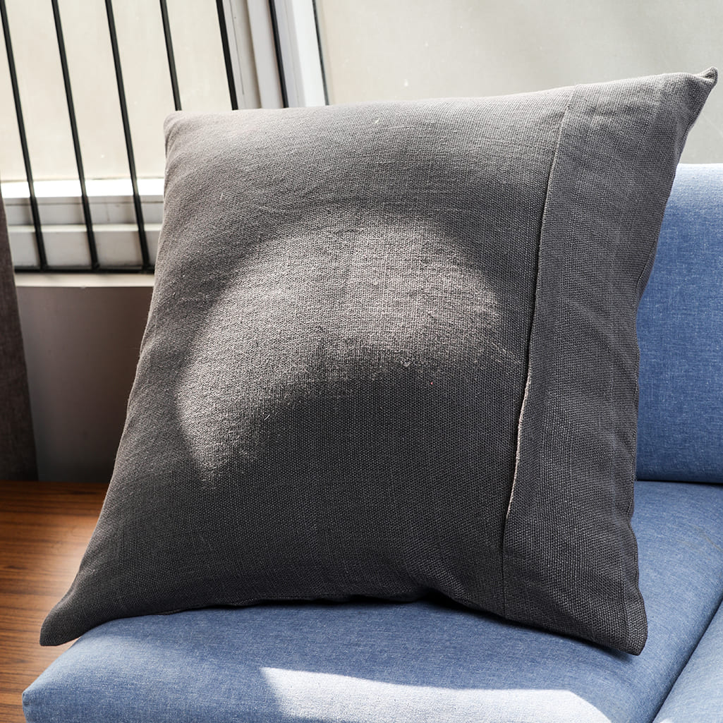 Soft comfortable cushion (Pack of 1 Piece)