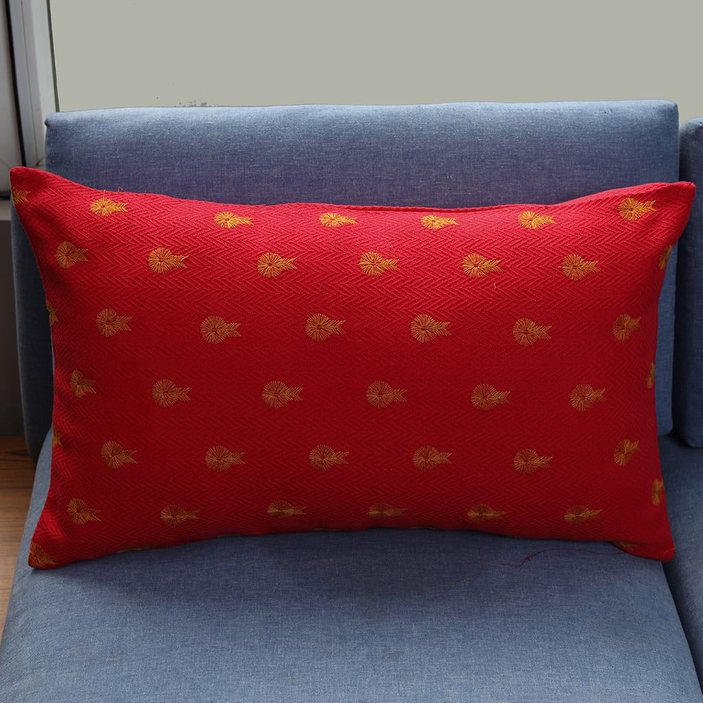 Embroidered Cushion in Textured Fabric (Pack of 1 Piece)