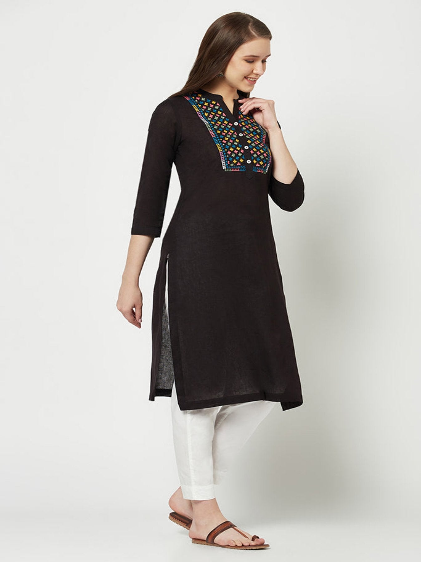 Black Embroidered Straight Kurta